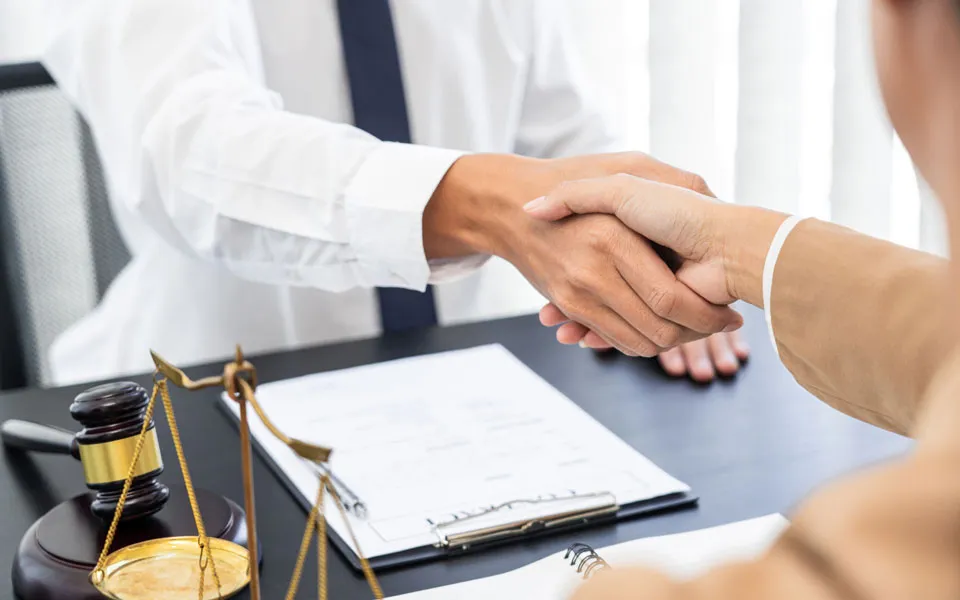 divorce lawyers